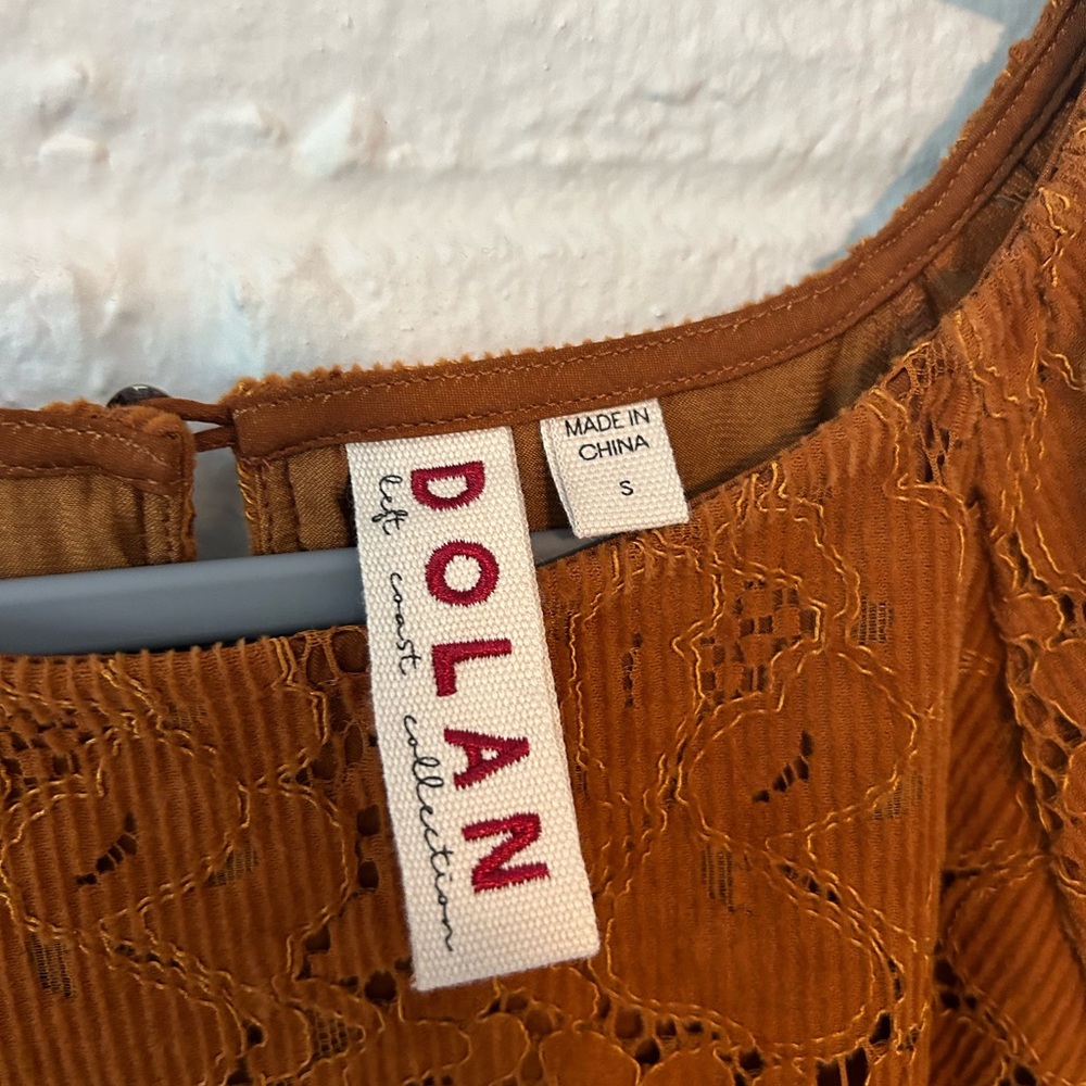 Dolan Textured Top - Picture 2 of 2